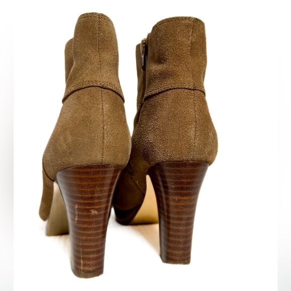Nine West high heel ankle boots, light brown suede, zipper closure, Sz 6 1/2 - Picture 2 of 6